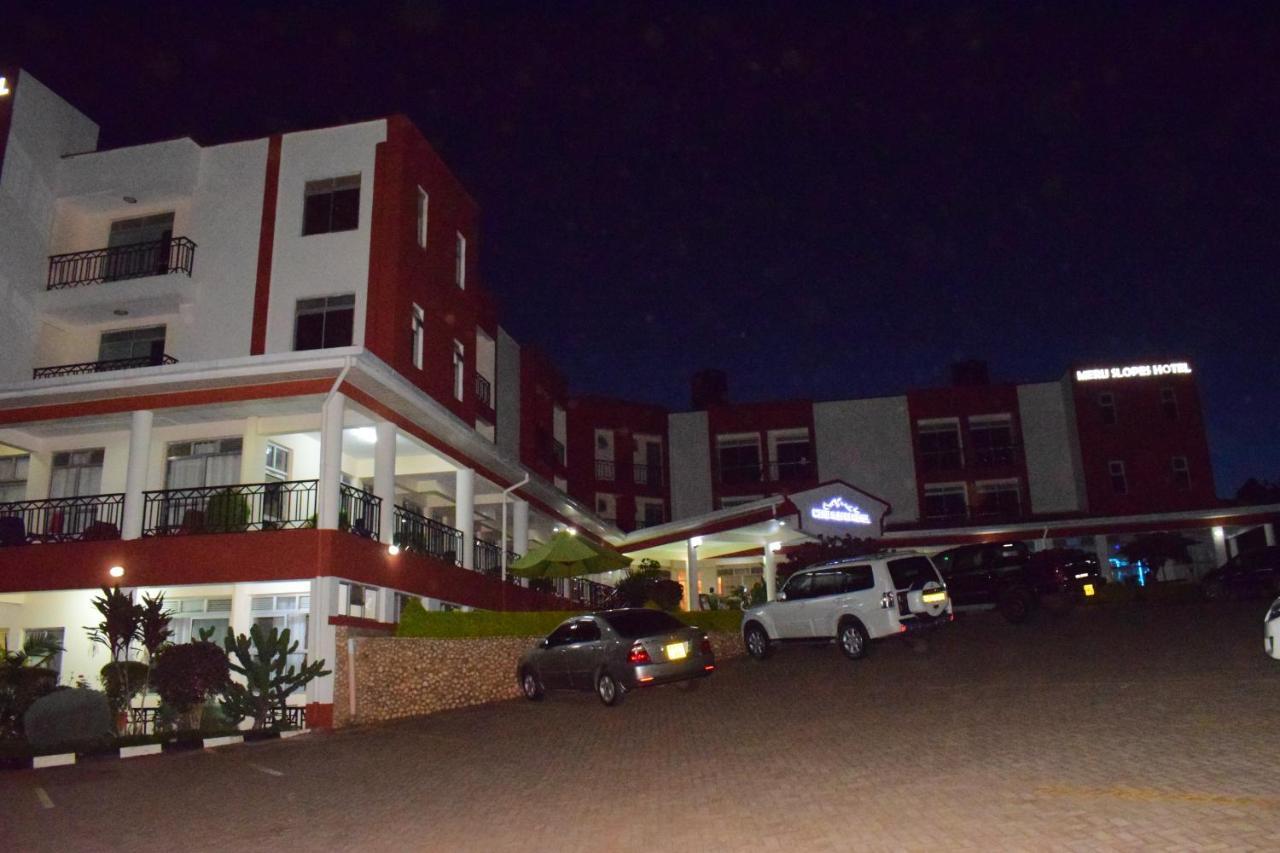Meru Slopes Hotel Eksteriør bilde